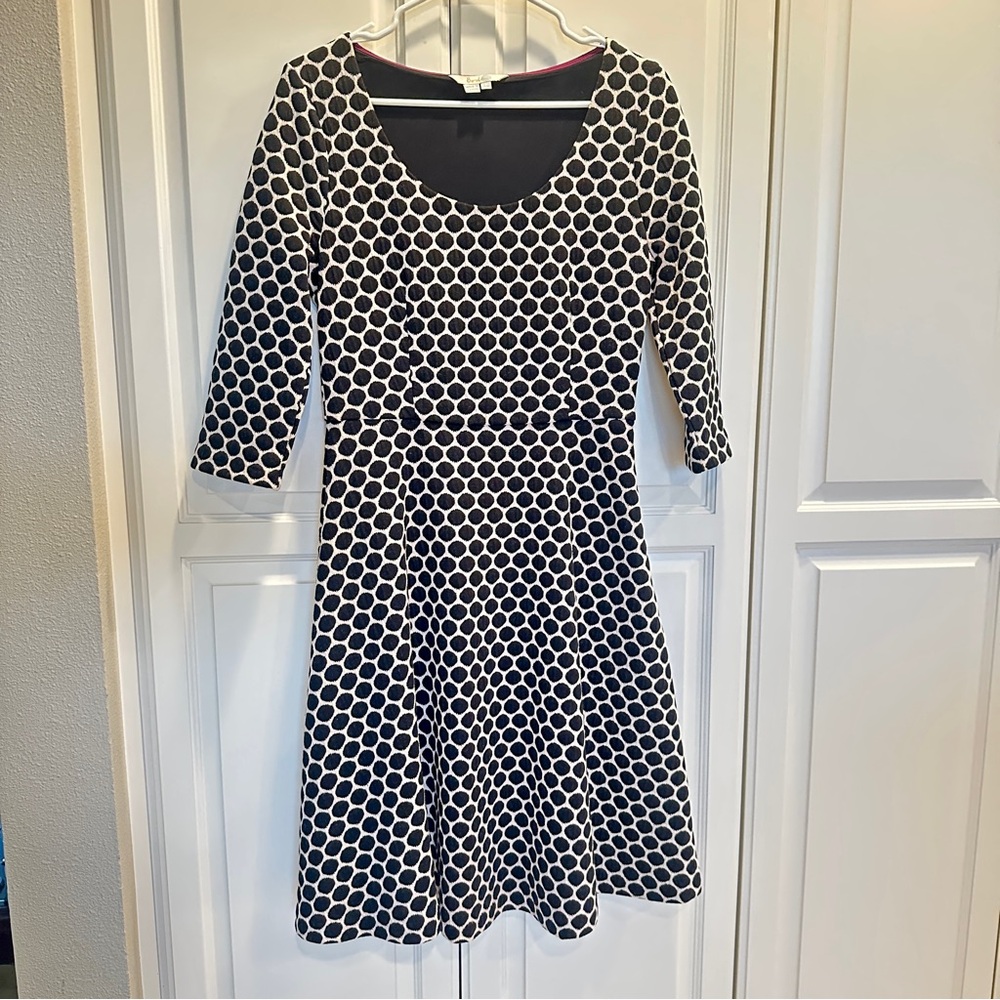 Boden Jersey Jacquard Dress in Black & White Polka Dots Size 6L